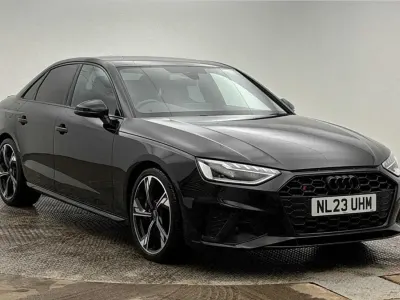 Usado Audi S4 Black Edition 341 HP (250 kW) 2023 Preto Sedan