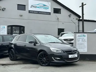Used Vauxhall Astra Elite 2014 Black Hatchback