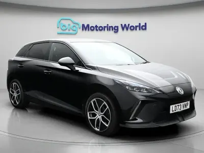 Begagnad MG MG4 EV Trophy 319 kW (435 HK) 2023 Halvkombi