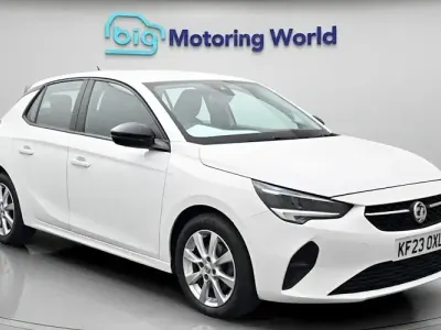 Used Vauxhall Corsa Design Edition 101 HP (74 kW) 2023 White Hatchback