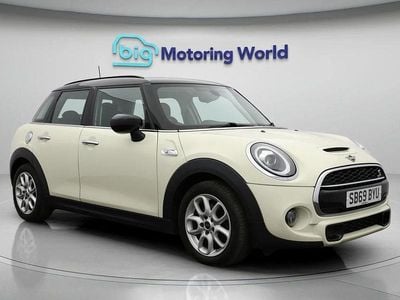 White Used 2019 Mini Cooper S Classic Hatchback | £10,200 (Good price)