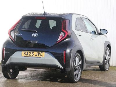Used Toyota Aygo X 72 HP (52 kW) 2025 Green SUV
