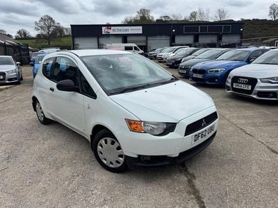 Used Mitsubishi Colt 2013 White Hatchback