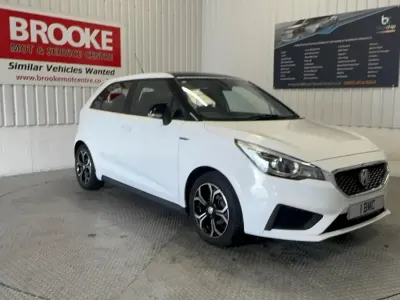 Used MG MG3 Excite 106 HP (77 kW) 2018 White Hatchback