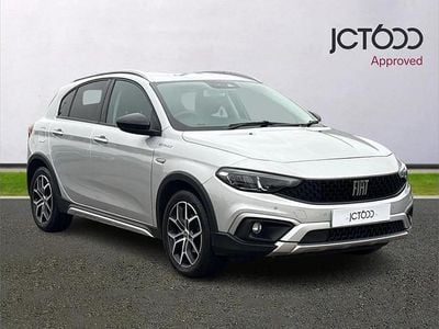 Used Fiat Tipo Cross 99 HP (72 kW) 2022 Silver Hatchback