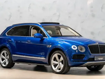 Used Bentley Bentayga 435 HP (319 kW) 2017 Blue SUV