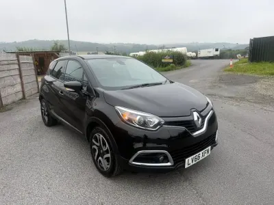 Used Renault Captur Dynamique 90 HP (66 kW) 2016 Black SUV