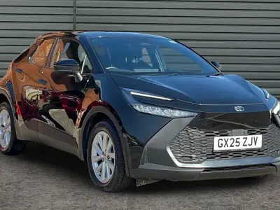 Used Toyota C-HR 140 HP (102 kW) 2025 Black SUV