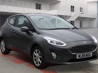 Used Ford Fiesta Zetec 70 HP (51 kW) 2018 Grey Hatchback