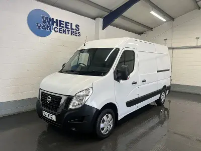 Usado Nissan Interstar Acenta 135 CV (99 kW) 2023 Blanco Van