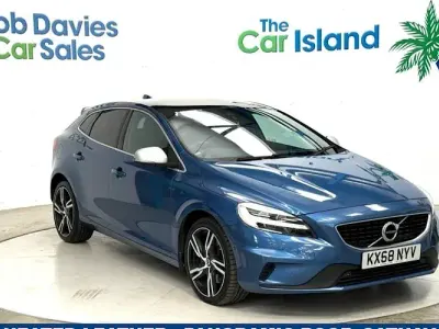 Usado Volvo V40 R-Design Pro 150 CV (110 kW) 2018 Azul Utilitario