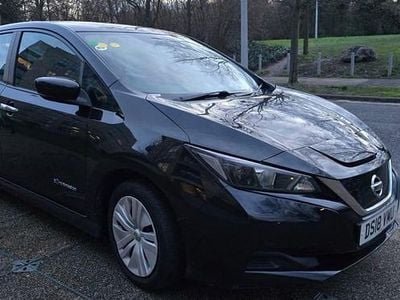 Begagnad Nissan Leaf Visia 110 kW (150 HK) 2018 Svart Halvkombi