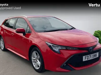 Used Toyota Corolla 122 HP (89 kW) 2022 Red Estate