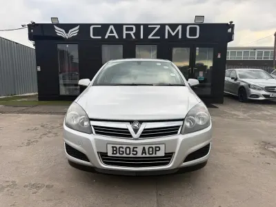 Second-hand Vauxhall Astra Club 2005 Argintiu Hatchback