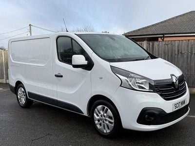 White Used 2017 Renault Trafic MPV | £9,250 (Super price)