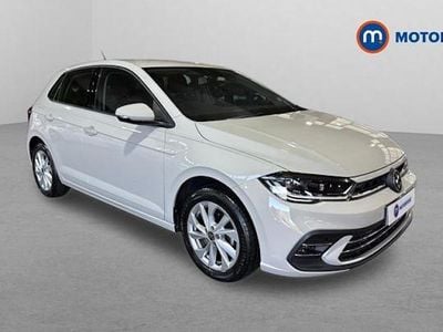 Begagnad VW Polo Style 95 HK (69 kW) 2023 Grå Halvkombi