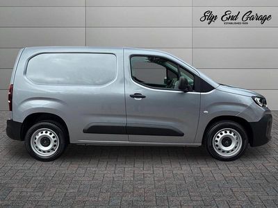 Nouă Citroën Berlingo 101 CP (74 kW) 2025 Gri Monovolum