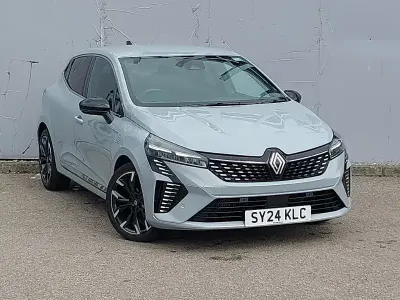 Used Renault Clio Techno 90 HP (66 kW) 2024 Grey Hatchback