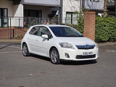 Used Toyota Auris Hybrid 2012 White Hatchback
