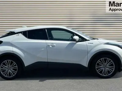 Used Toyota C-HR 184 HP (135 kW) 2021 White SUV
