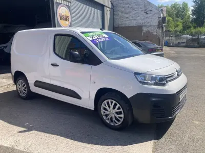 Gebraucht Citroën Berlingo PureTech 110 PS (80 kW) 2021 Weiß Van / Kleinbus
