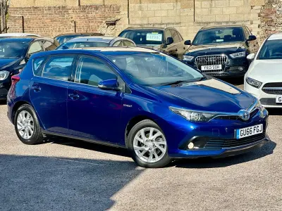 Used Toyota Auris Hybrid