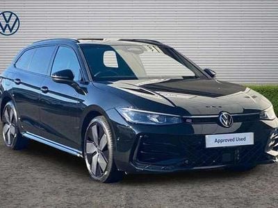 Used VW Passat R-line 204 HP (150 kW) 2025 Black Estate