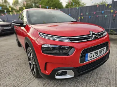 Used Citroën C4 Cactus Flair 110 HP (80 kW) 2019 Red Hatchback