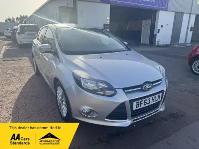 Used Ford Focus Zetec 2013 Silver Hatchback