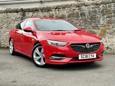 Used Vauxhall Insignia Sport 170 HP (125 kW) 2018 Red Hatchback