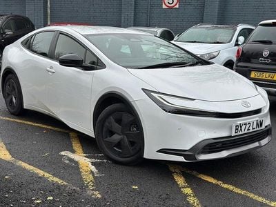 White Used 2025 Toyota Prius Design | £21,990 (Good price)
