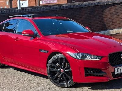 Used Jaguar XE R-Sport 180 HP (132 kW) 2016 Red Sedan