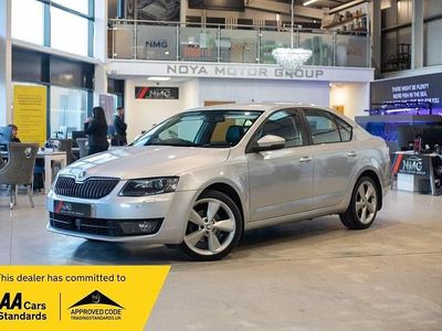 Silver Used 2013 Skoda Octavia Elegance Hatchback | £5,199 (Fair price)