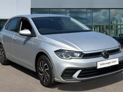 Used VW Polo Life 95 HP (69 kW) 2024 Reflex silver metallic Hatchback