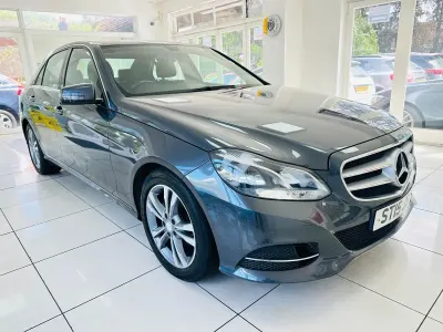 Käytetty Mercedes E220 SE 2015 Harmaa Sedan