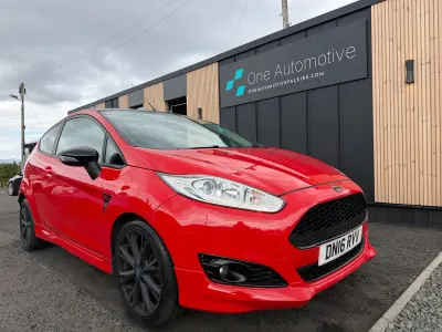 Used Ford Fiesta Zetec 2016 Red Hatchback