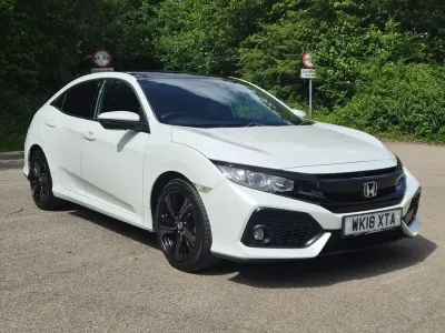 Used Honda Civic EX 129 HP (94 kW) 2018 White Hatchback