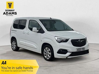 Used Vauxhall Combo 100 HP (73 kW) 2021 White MPV