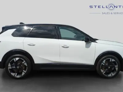 Used Vauxhall Grandland Ultimate 154 kW (210 HP) 2025 White SUV
