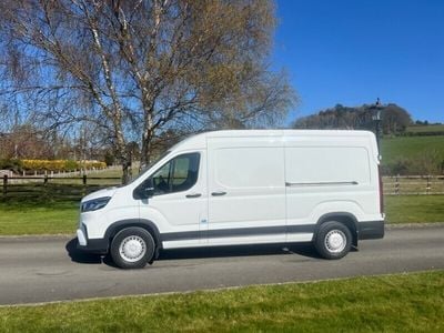 Maxus V90