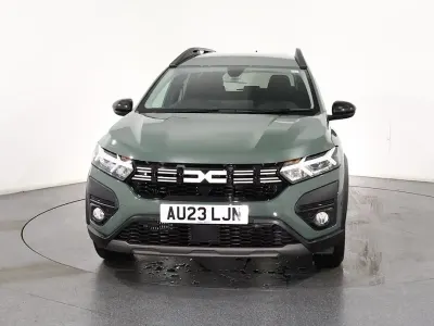 Używany Dacia Jogger Extreme 110 KM (80 kW) 2023 Zielony Minivan