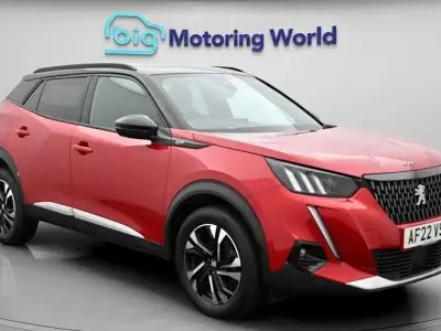 Używany Peugeot 2008 GT 131 KM (96 kW) 2022 Czerwony SUV