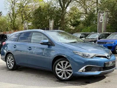 Used Toyota Auris Hybrid 2018 Blue Estate