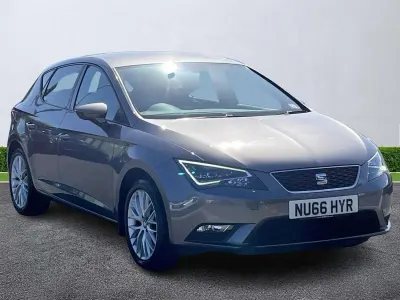 Usado Seat Leon SE Dynamic 110 CV (80 kW) 2016 Gris Utilitario