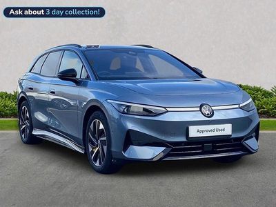 Blue Used 2025 VW ID.7 Pro Estate | £40,987 (Fair price)
