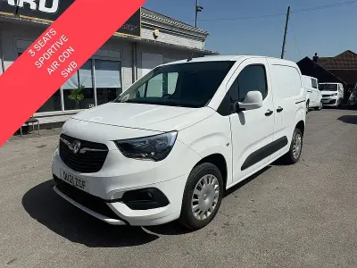 Used Vauxhall Combo Sportive 100 HP (73 kW) 2021 White MPV