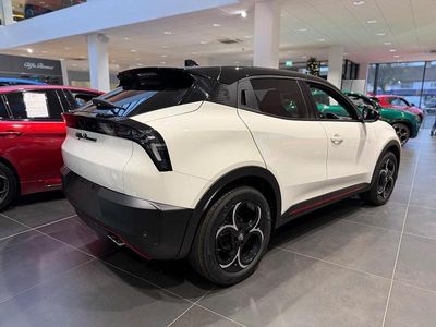 White New 2025 Alfa Romeo Junior SUV | £29,995 (Expensive)