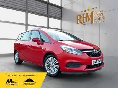 Second-hand Vauxhall Zafira Design Edition 2017 Roșu Monovolum