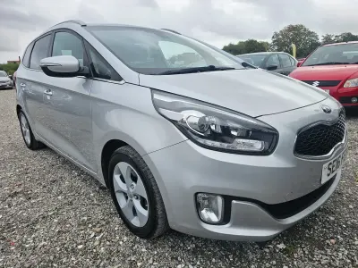 Used Kia Carens