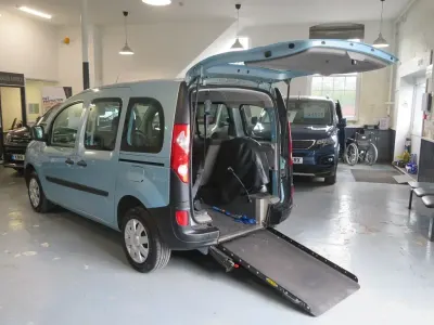 Used Renault Kangoo Extreme 106 HP (77 kW) 2010 Blue MPV